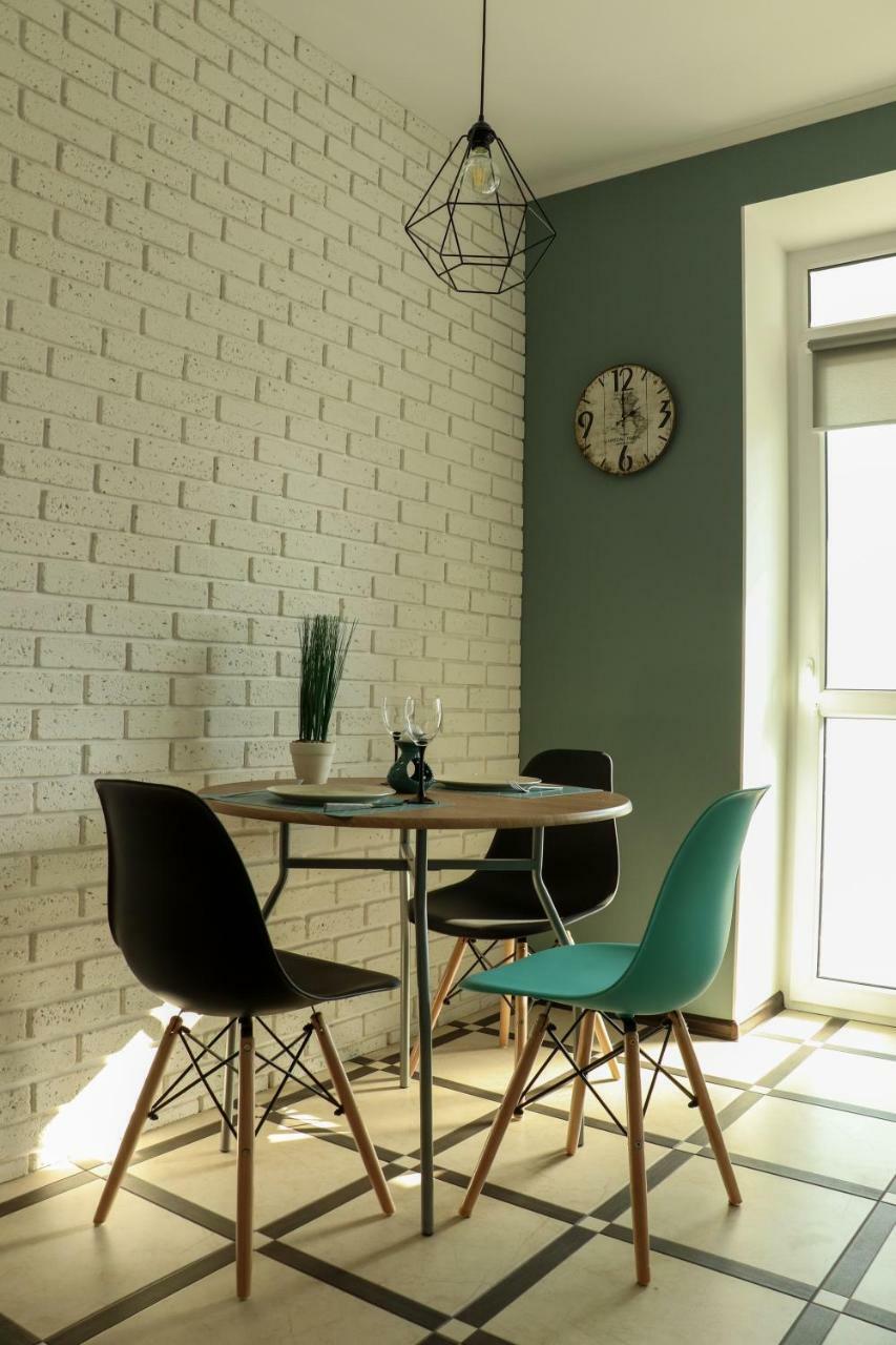 Blue On Kotsyubinsky Avenue Apartment